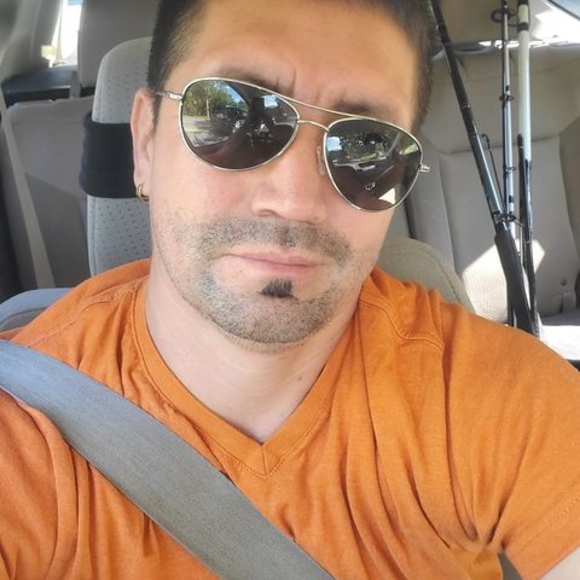 Profile Picture of Foreverluis Foreverluis (@foreverluis914) on Poshmark
