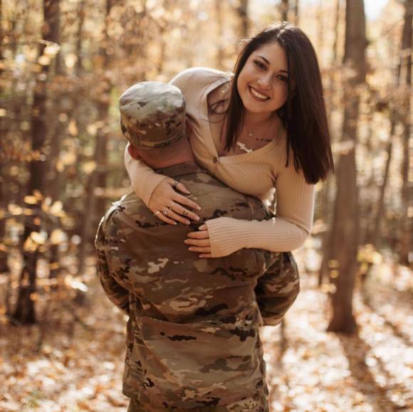 Profile Picture of Alyssa Steltz (@heart_lyss_) on Poshmark