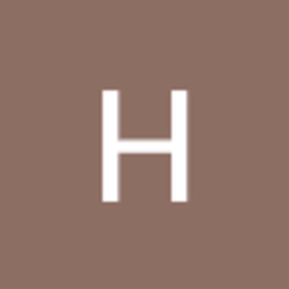 Profile Picture of Halee Howdershelt (@hhow) on Poshmark