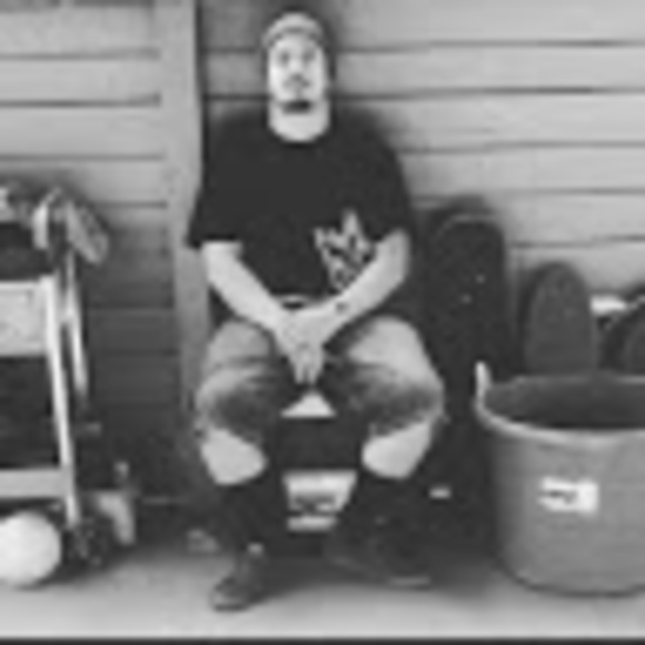 Profile Picture of Justin Enriquez (@mrzom187) on Poshmark