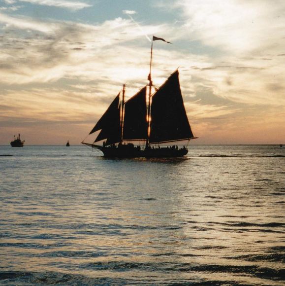 Profile Picture of Dan Joshua (@susankay1957) on Poshmark