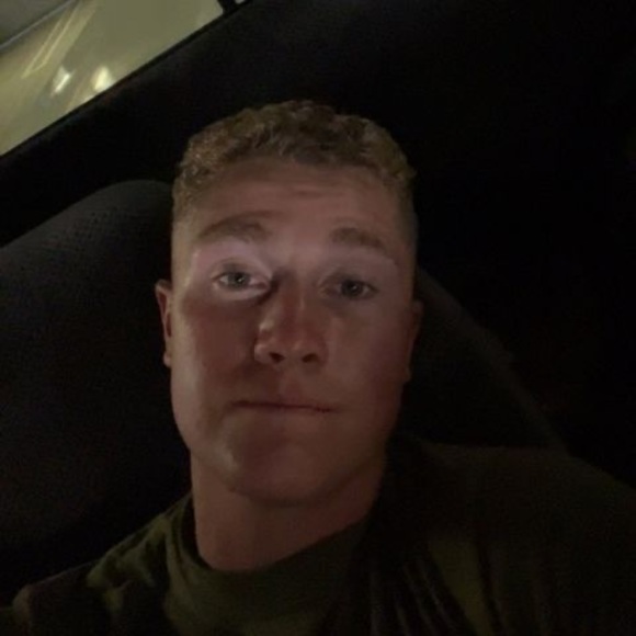 Profile Picture of Josh Cheney (@joshcheney21) on Poshmark