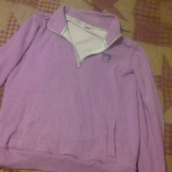 Profile Picture of Ashley Stoliker (@mamabear0112) on Poshmark