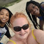 Profile Picture of Robin Stover (@bright_lites_bigcity) on Instagram