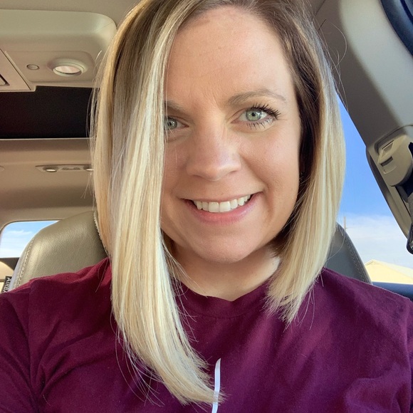 Profile Picture of Brooke Mcclosky (@brookemcclosky) on Poshmark