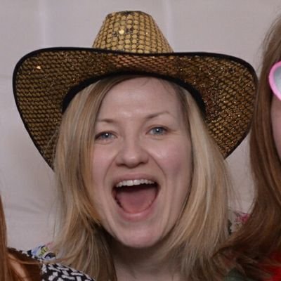 Profile Picture of Heather Chew (@heatherjaynie) on Twitter
