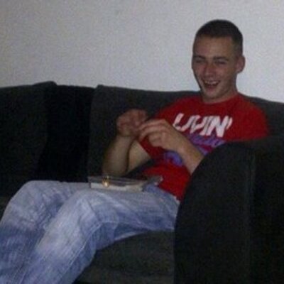 Profile Picture of Derek Aitchison (@DerekPieskie) on Twitter