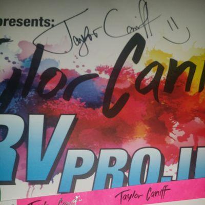 Profile Picture of Met Taylor 1/18/15 (@taylors_honey) on Twitter