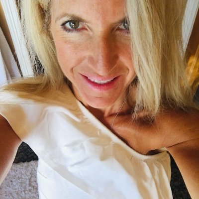 Profile Picture of Jeanelle Roberts (@Jeanell72549310) on Twitter