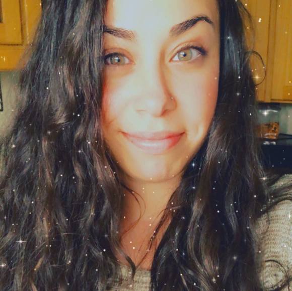 Profile Picture of Keren Wilner (@wilnerk921) on Poshmark