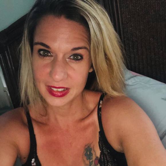 Profile Picture of Danielle Roddenberry (@vitorodd2006) on Poshmark