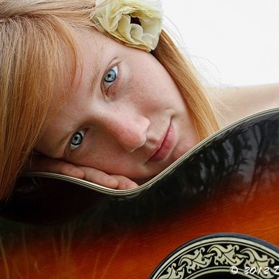 Profile Picture of Rebecca Pagakis (@VelvetMoonMagic) on Twitter