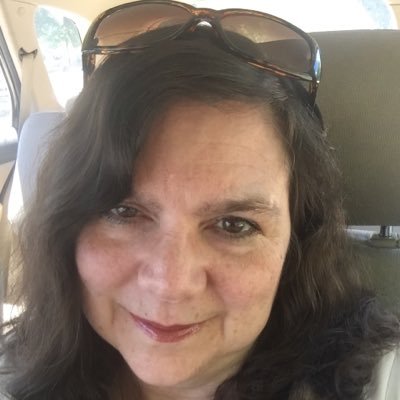Profile Picture of Lori Mathews (@lorimathews) on Twitter