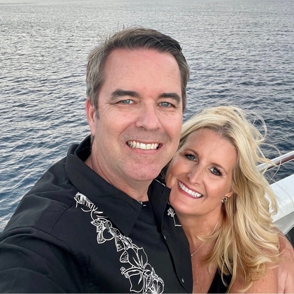 Profile Picture of India Radding (@foursmom) on Poshmark