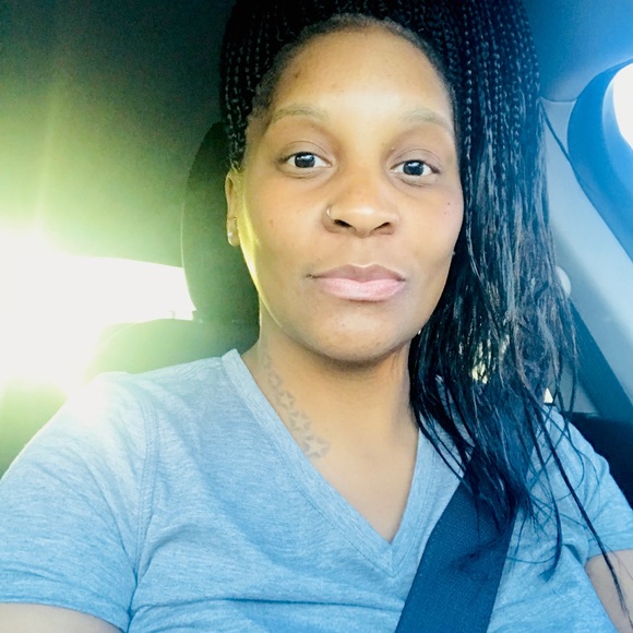 Markeshia Henry - Poshmark Profile Picture of Markeshia Henry (@keshmike) on Poshmark