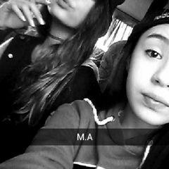 Profile Picture of Julia Bueno (@juliabueno888) on Twitter