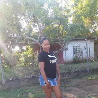 Profile Picture of Anais Samaniego (@anais.samaniego.75) on Facebook