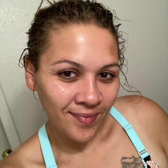 Profile Picture of Shelley Shorts (@sshorts29) on Poshmark