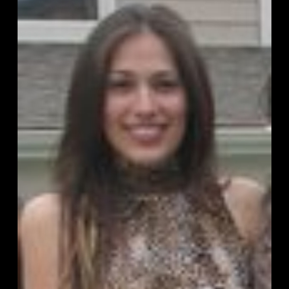 Enriquetta Poncedeleon - Poshmark Profile Picture of Enriquetta Poncedeleon (@enriquetta) on Poshmark