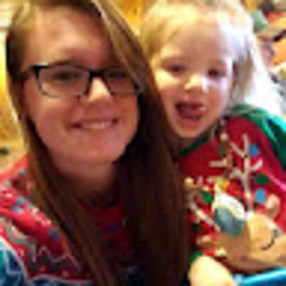 Profile Picture of Amie Wade (@amienikole) on Poshmark