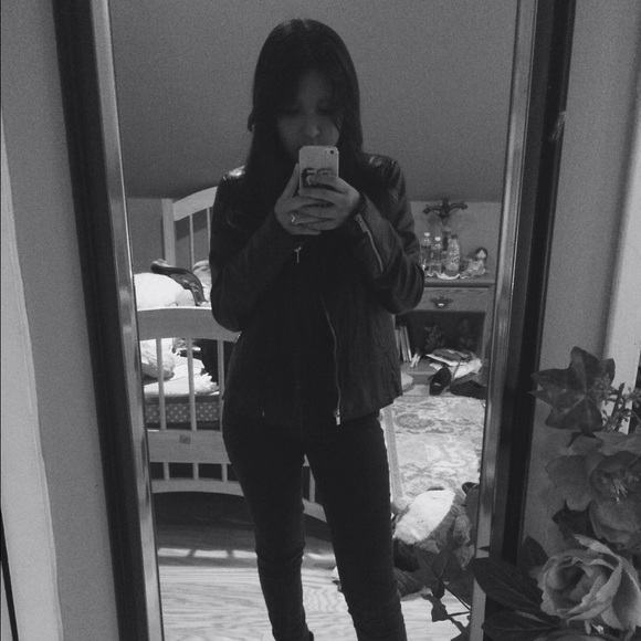 Profile Picture of Karen Centeno (@centeno_karen14) on Poshmark