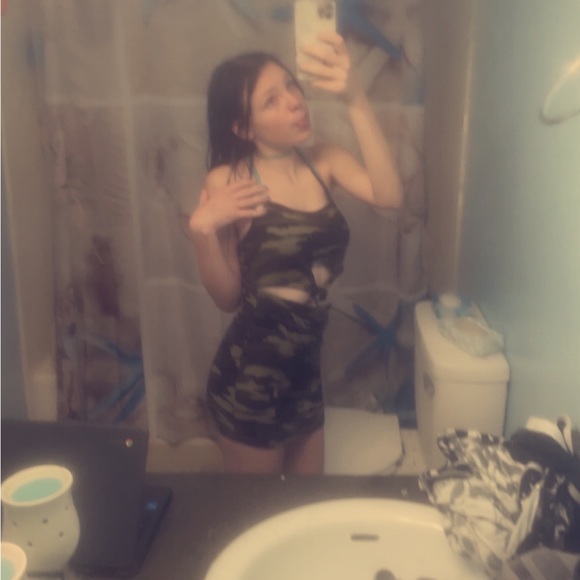 Profile Picture of Haley Holt (@deyluvhaley120) on Poshmark
