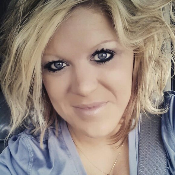 Profile Picture of Brittany Kilburn (@brittkilburn) on Poshmark