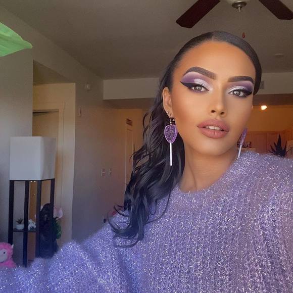 Profile Picture of Shanti Périgord (@firexbird) on Poshmark