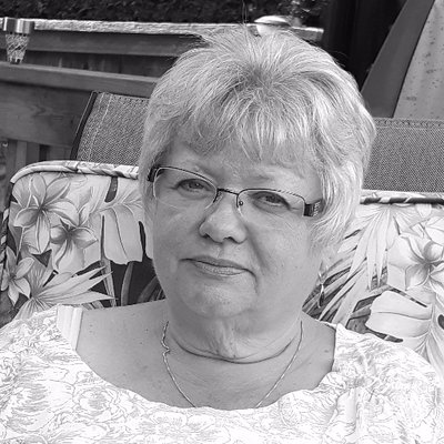 Profile Picture of Darlene Christensen (@scandeecreation) on Twitter
