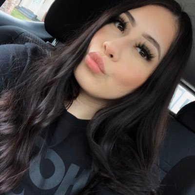 Profile Picture of Jenny Smalls (@jenjenxo_) on Twitter