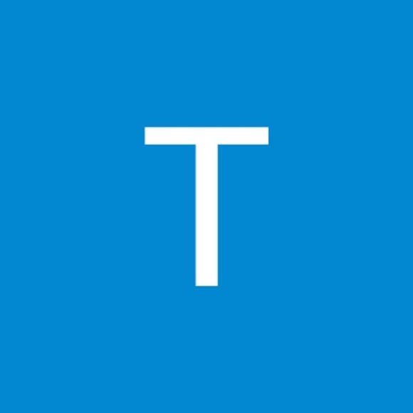 Profile Picture of Tasnim Alnabelsi (@tasnimalnabelsi) on Poshmark