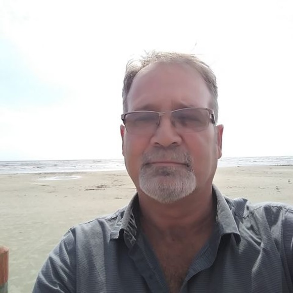 Profile Picture of Brian Peabody (@brianpeabody) on Poshmark