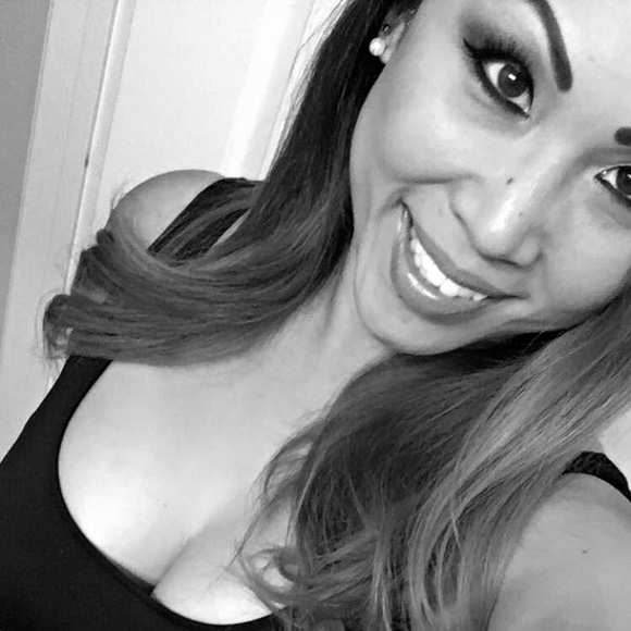 Profile Picture of Valerie Huynh (@mspurpcakes) on Poshmark