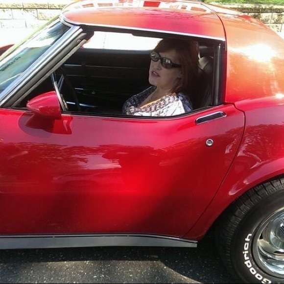 Profile Picture of Elaine Meenaghan (@emeen726) on Poshmark