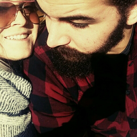 Profile Picture of Vanessa Sonsteng (@vsteng) on Poshmark