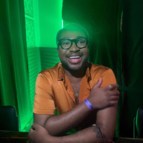 Profile Picture of Jeremy Foster (@literallyjer) on Poshmark