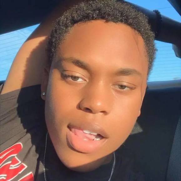 Profile Picture of Frederick White (@frederickwhi866) on Poshmark