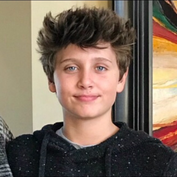 Profile Picture of Ryan Umbarger (@ryanumbarger) on Poshmark