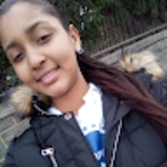 Profile Picture of Gisell Simancas (@gisellsimancas) on Poshmark