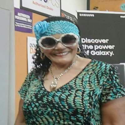 Profile Picture of Kim Moore (@KimMoor23393899) on Twitter