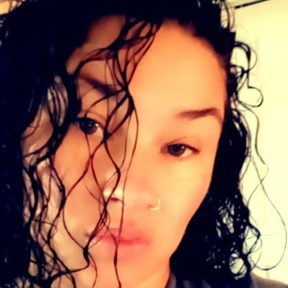 Profile Picture of Heather Pruitt (@simplyamazing7) on Poshmark