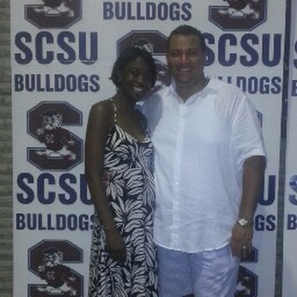 Redick Brown - Poshmark Profile Picture of Redick Brown (@redickbrown2) on Poshmark