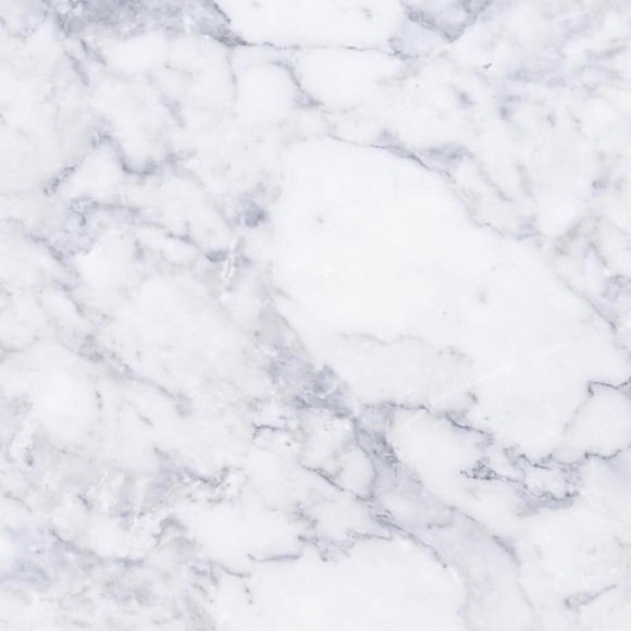 Profile Picture of Amanda Giller (@amanda_giller) on Poshmark