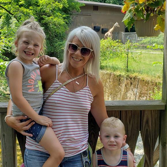 Profile Picture of Janine Cersosimo (@janinecersosimo) on Poshmark