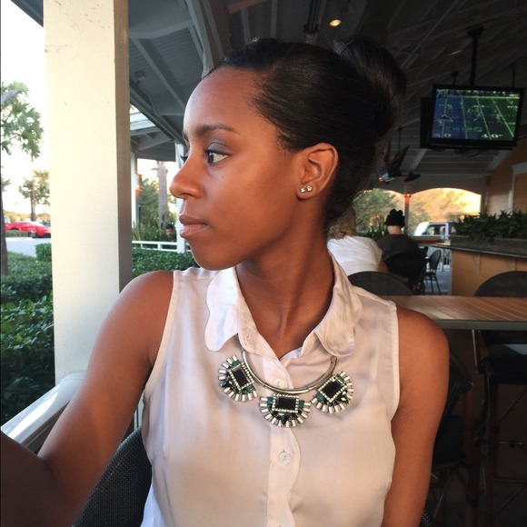 Profile Picture of Amari Smith (@itsamarii) on Poshmark