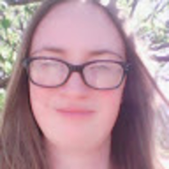 Profile Picture of Cassondra Kahm (@shyladybug16) on Poshmark