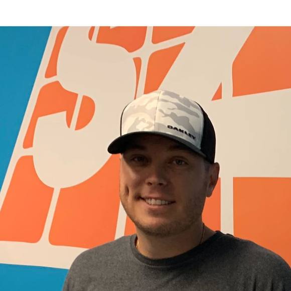 Profile Picture of Chris Gallagher (@chrisg3326) on Poshmark