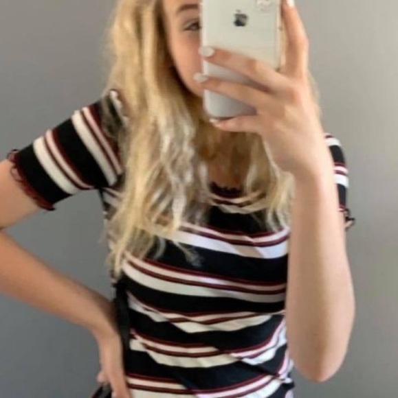 Profile Picture of Bella Maletta (@bellamaletta) on Poshmark