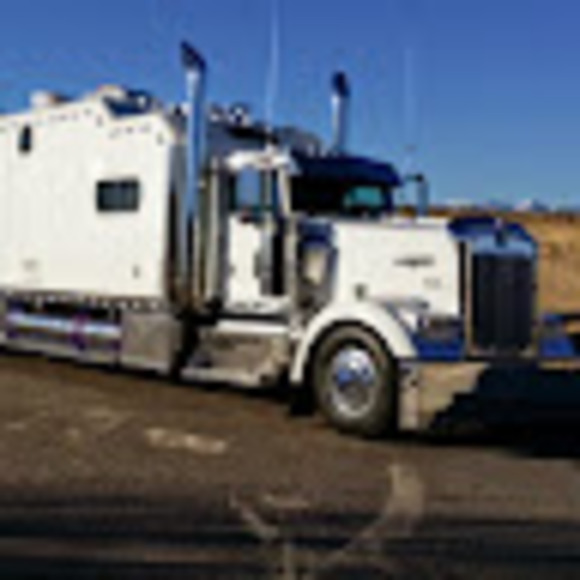 Profile Picture of Chris Reece (@lextec10) on Poshmark