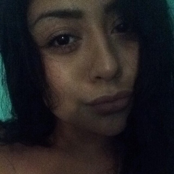 Profile Picture of Ruby Colchado (@dagreatrc) on Poshmark